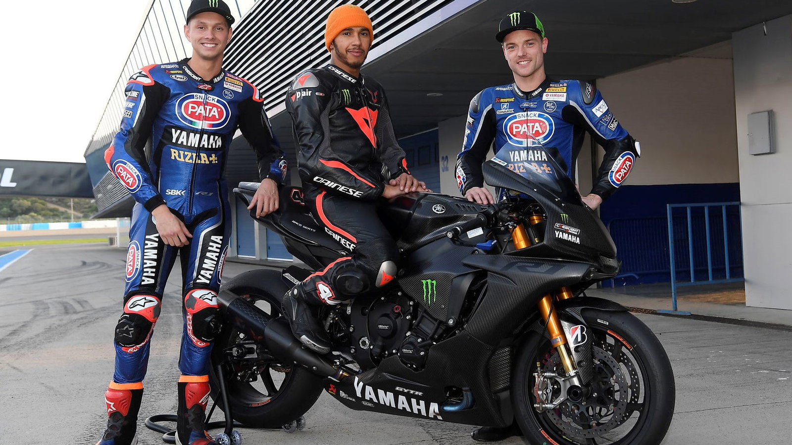 Hamilton eager to learn from Qatar MotoGP visit